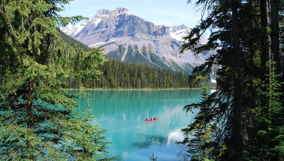 Best places to visit in canada