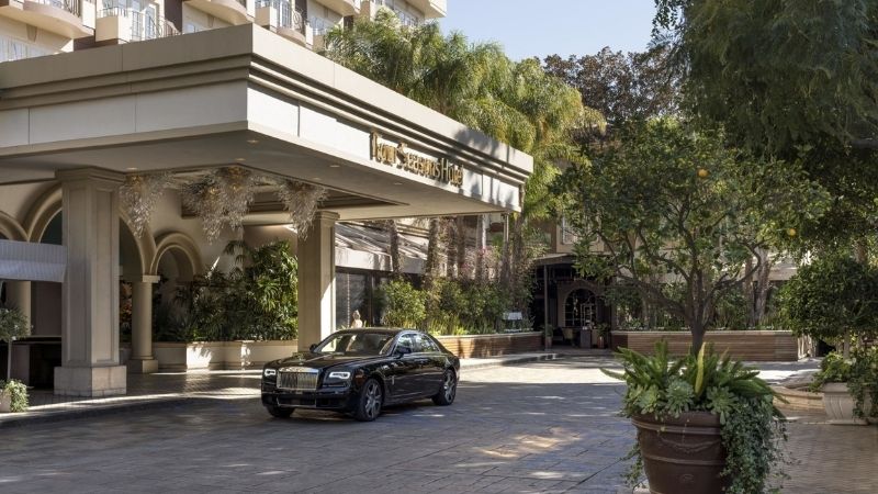 Four Seasons Beverly Hills entrance