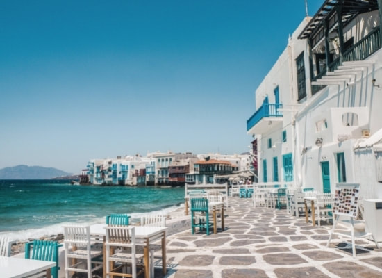 Luxury hotels in Santorini
