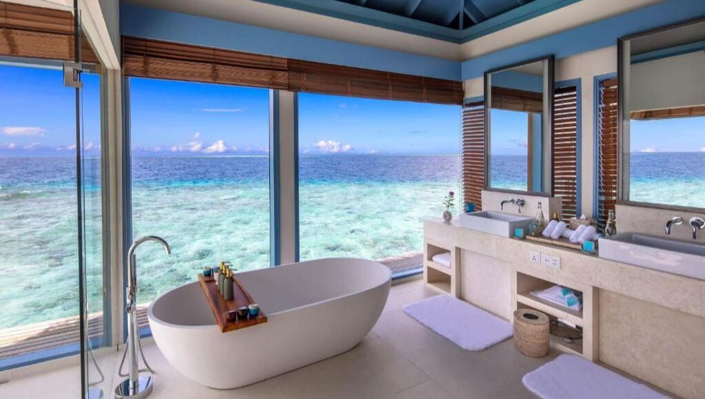 Raffles Maldives Bathroom