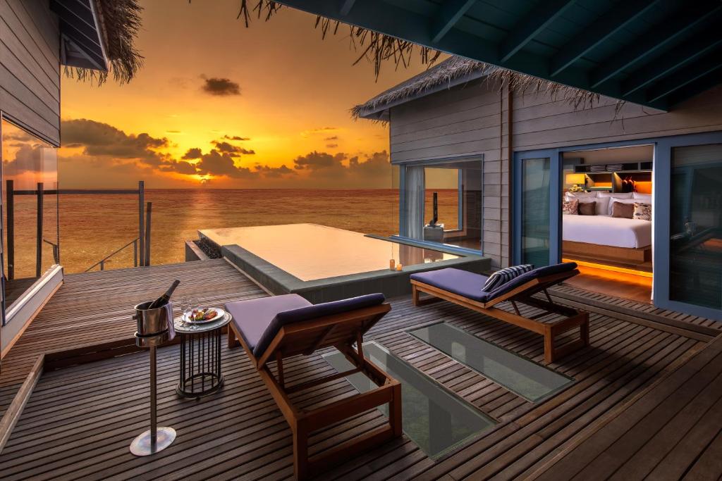Raffles Maldives Sunset